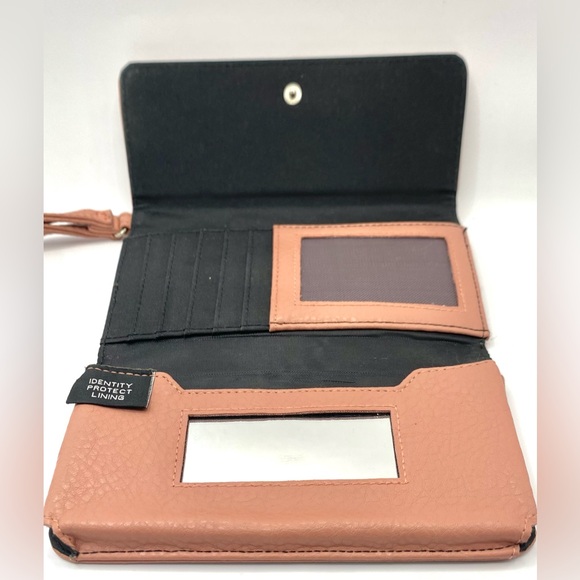 Tahari Mirror RFID Wallet - Picture 6 of 8